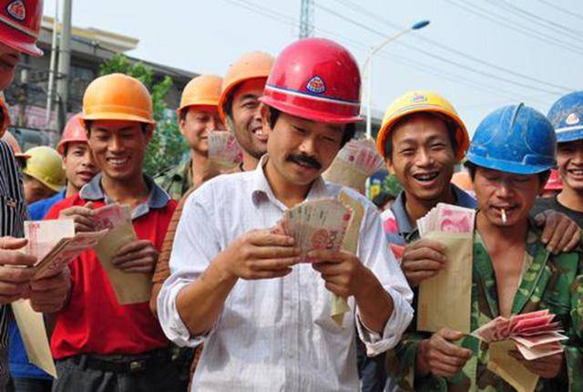 于是,为了保障农民工就业,今年我国出台各种保障政策,包括扶持企业