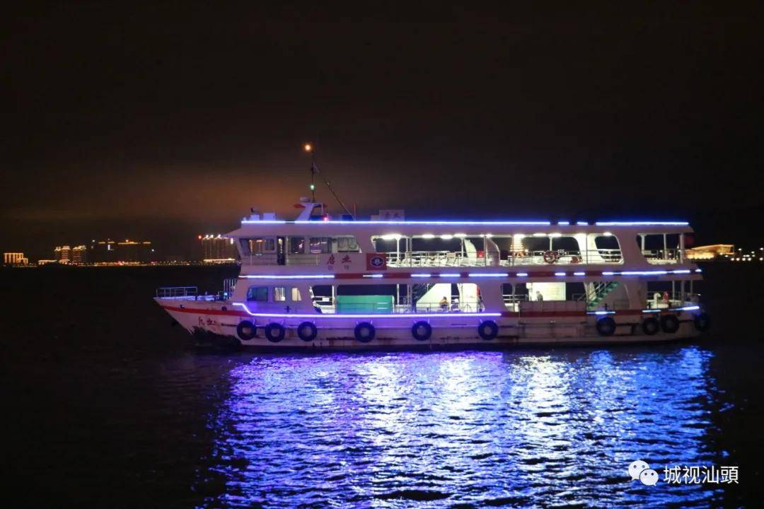 汕头内海湾夜游轮渡