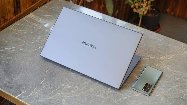 八个核心多屏协同华为matebookd2020锐龙版为年轻人量身打造