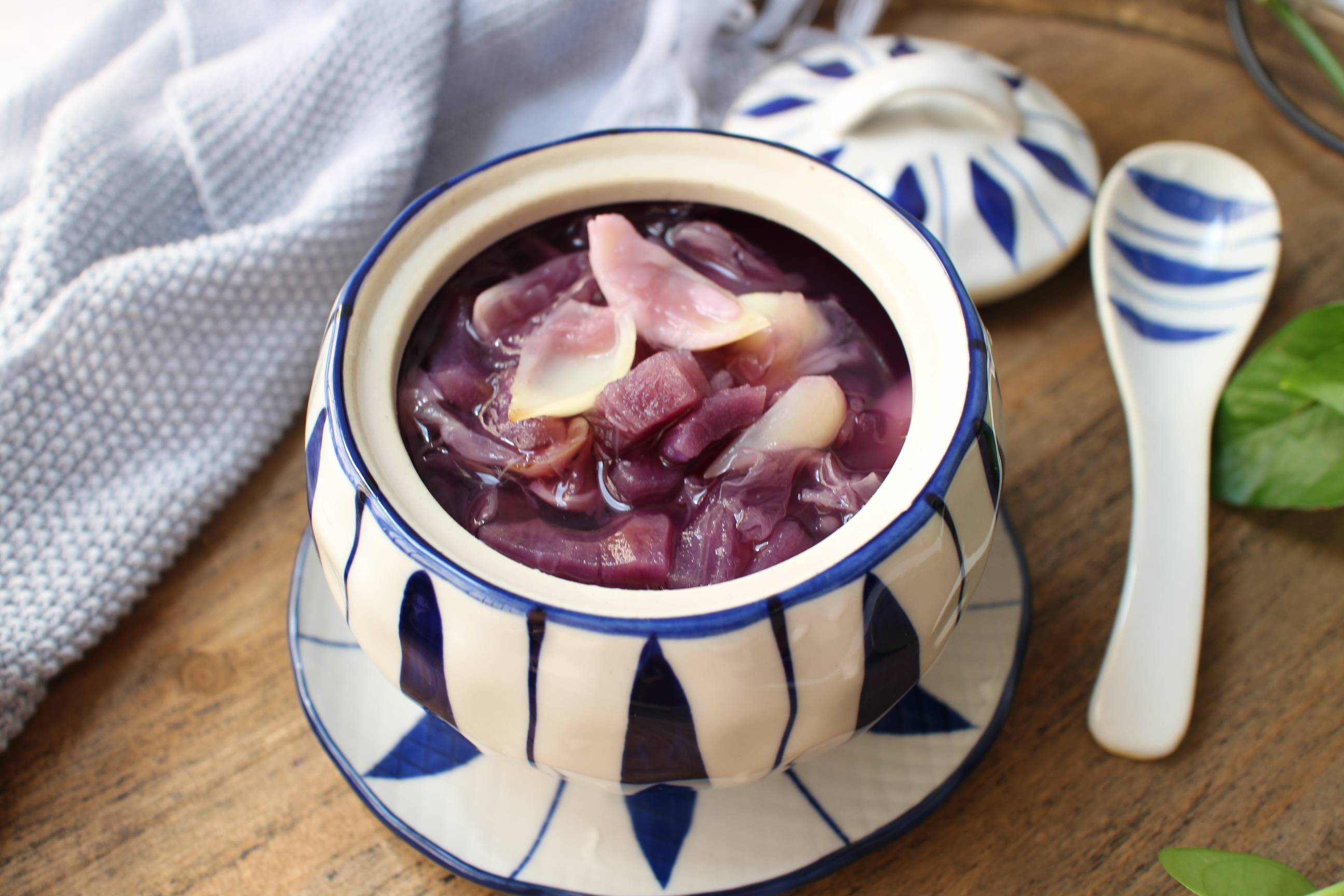 五,紫薯百合银耳羹