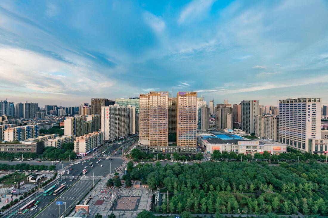 西安高新区唐延路核心地段