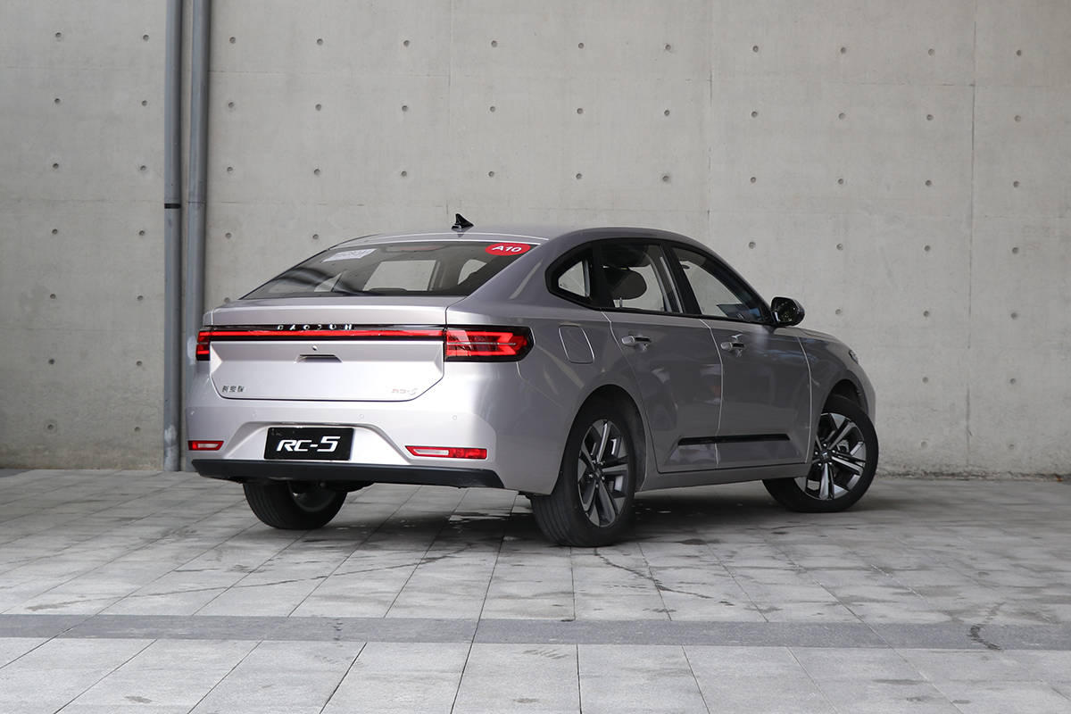 98-11.28万元 新宝骏rc-5/rc-5w上市