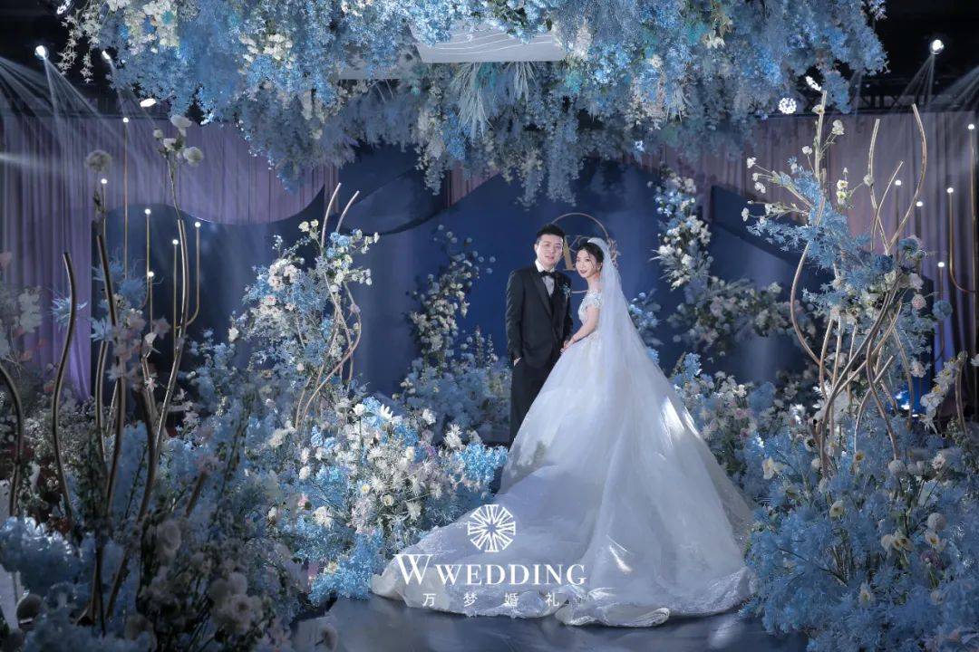 一场夏日里的雾霾蓝色婚礼,朦胧中带有高级感