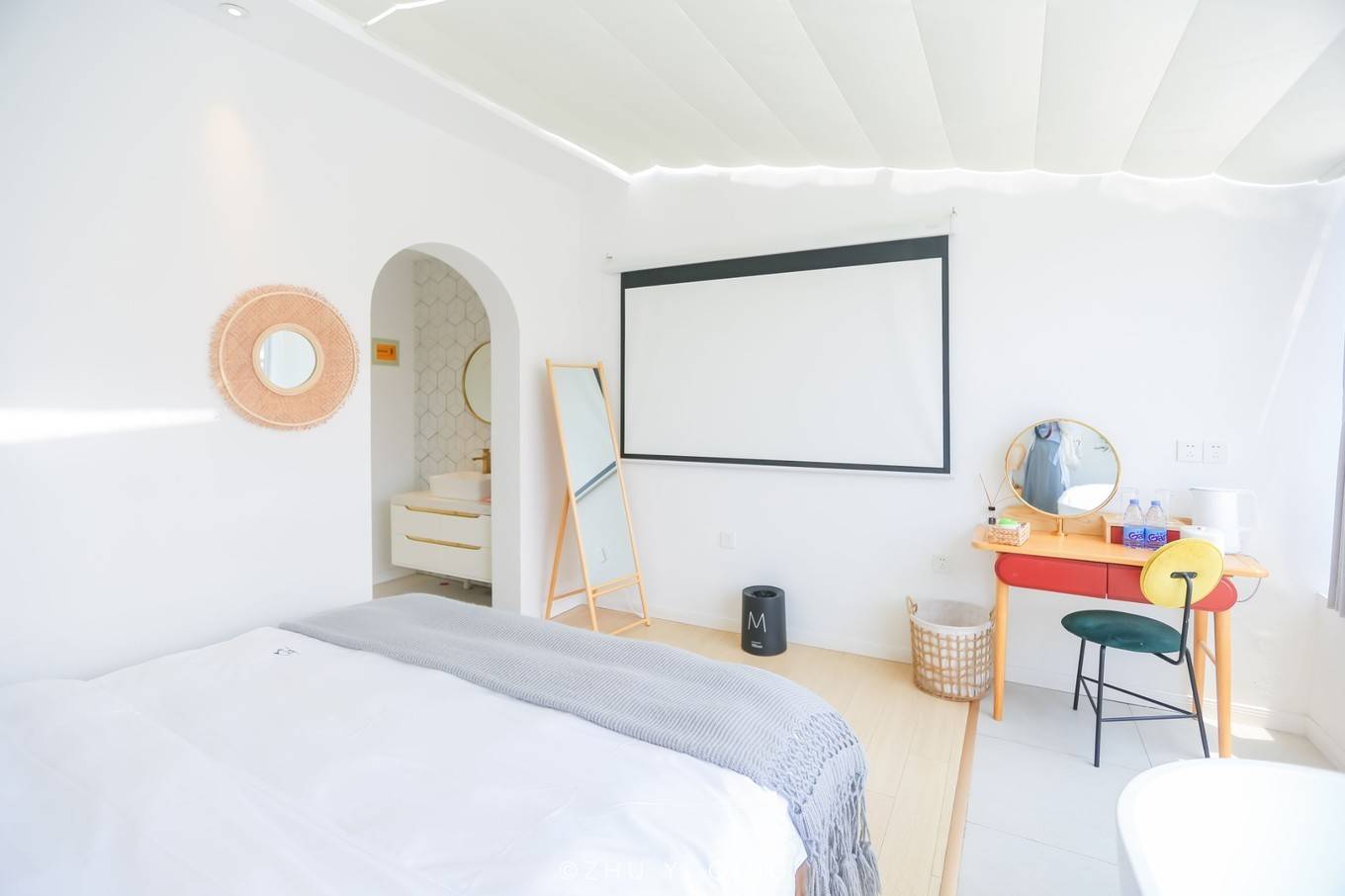 原创上海郊区的乡村小楼成ins风民宿就在迪士尼旁房子外还有滑梯