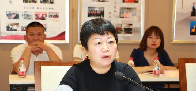 最后,马春霞表示,她对天津市四川商会近年来抱团发展,以商养会取得的