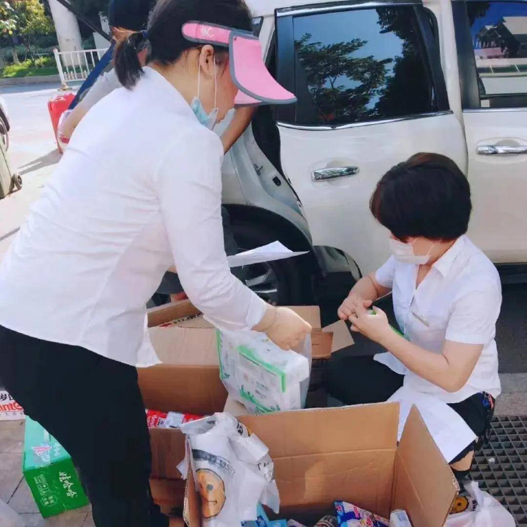 微智云端说「社区团购」火遍70 小区,月销百万,竟然是4个年轻人运营?