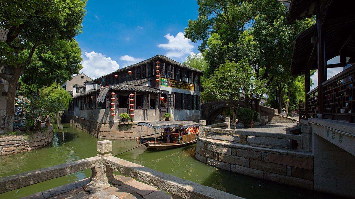 江苏一座古镇外观保持着中国传统建筑的特色是4a景区