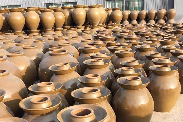 泡菜为何如此鲜美?陶瓷泡菜坛功不可没,好坛才能出优质泡菜