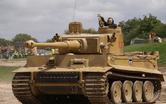 原创二战德国装甲盘点,故障率太高,被盟军击毁的虎王还没自毁的多!