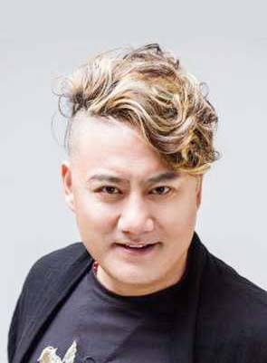 卞义中国书画家协会会员国家一级美术师