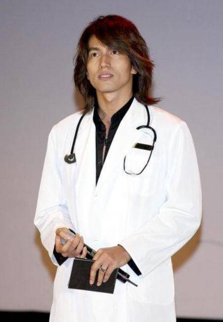 《白色巨塔》播出后,言承旭不仅没被主流媒体肯定,反而收到不少之一