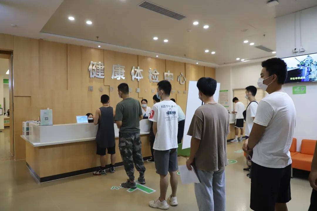 我院圆满完成龙文区2020年征兵上站体检工作