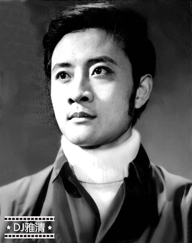 罕见老照片:80年代男星黑白照,个个容貌俊美,却又充满男儿气概