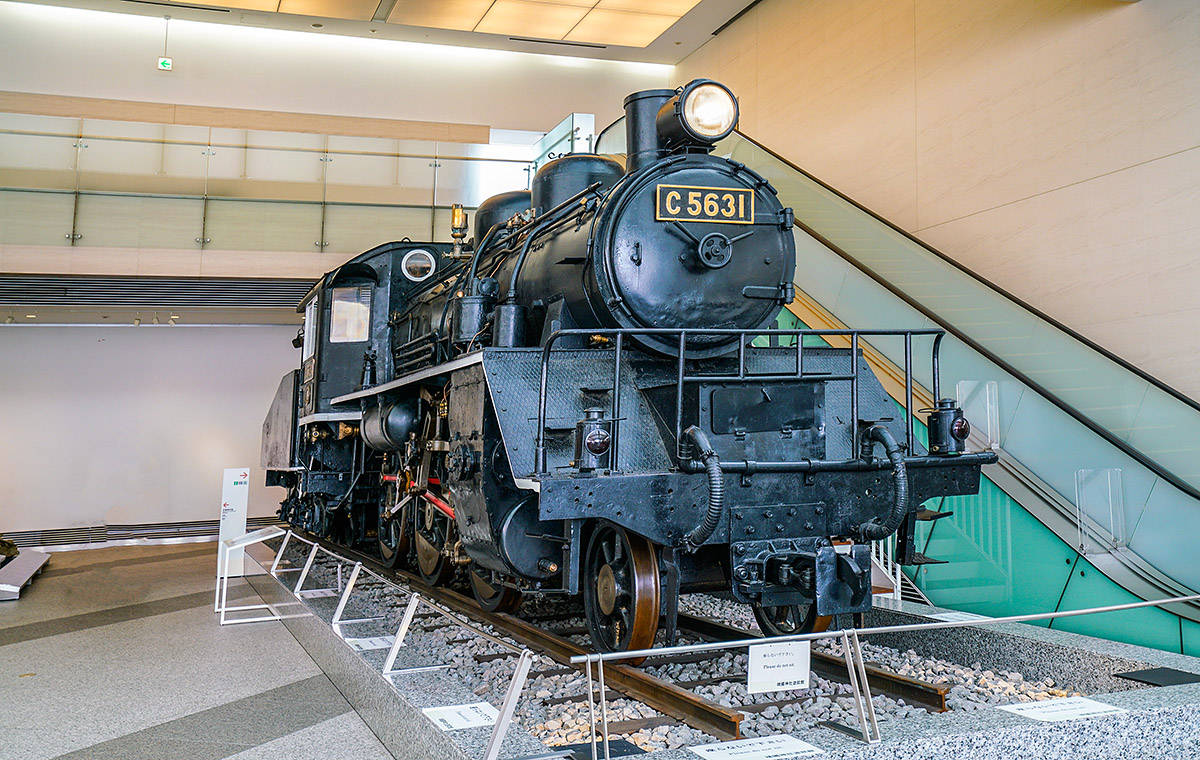 在"靖国神社"周边,还有很多奇怪和想不到的纪念碑,包括有纪念日本战争