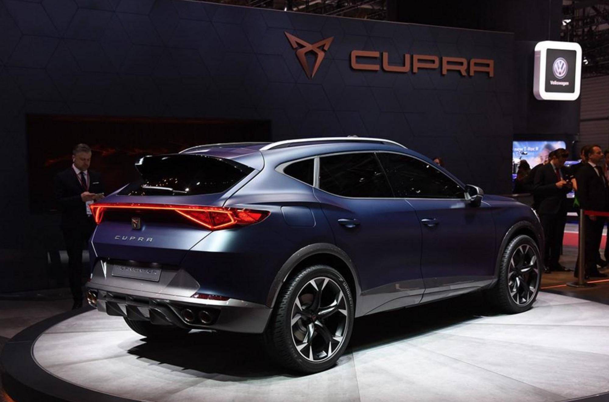 点评:综合来看,西雅特formentor外观更加运动,激进,再加上很多性能车