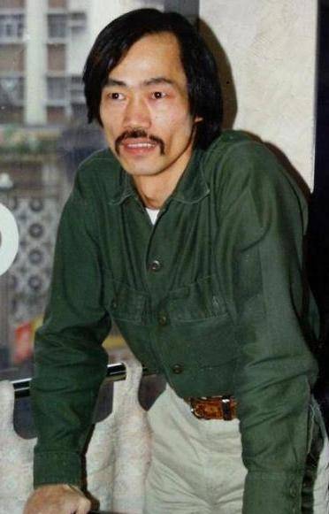 元华曾是李小龙替身成龙的同门师兄遇到周星驰才大火