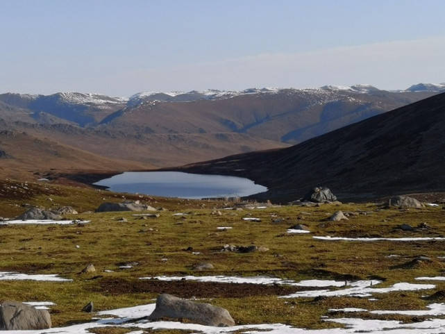 主要是因为难度高,是地势险峻的高海拔无人区,其次风景绝美,赛比