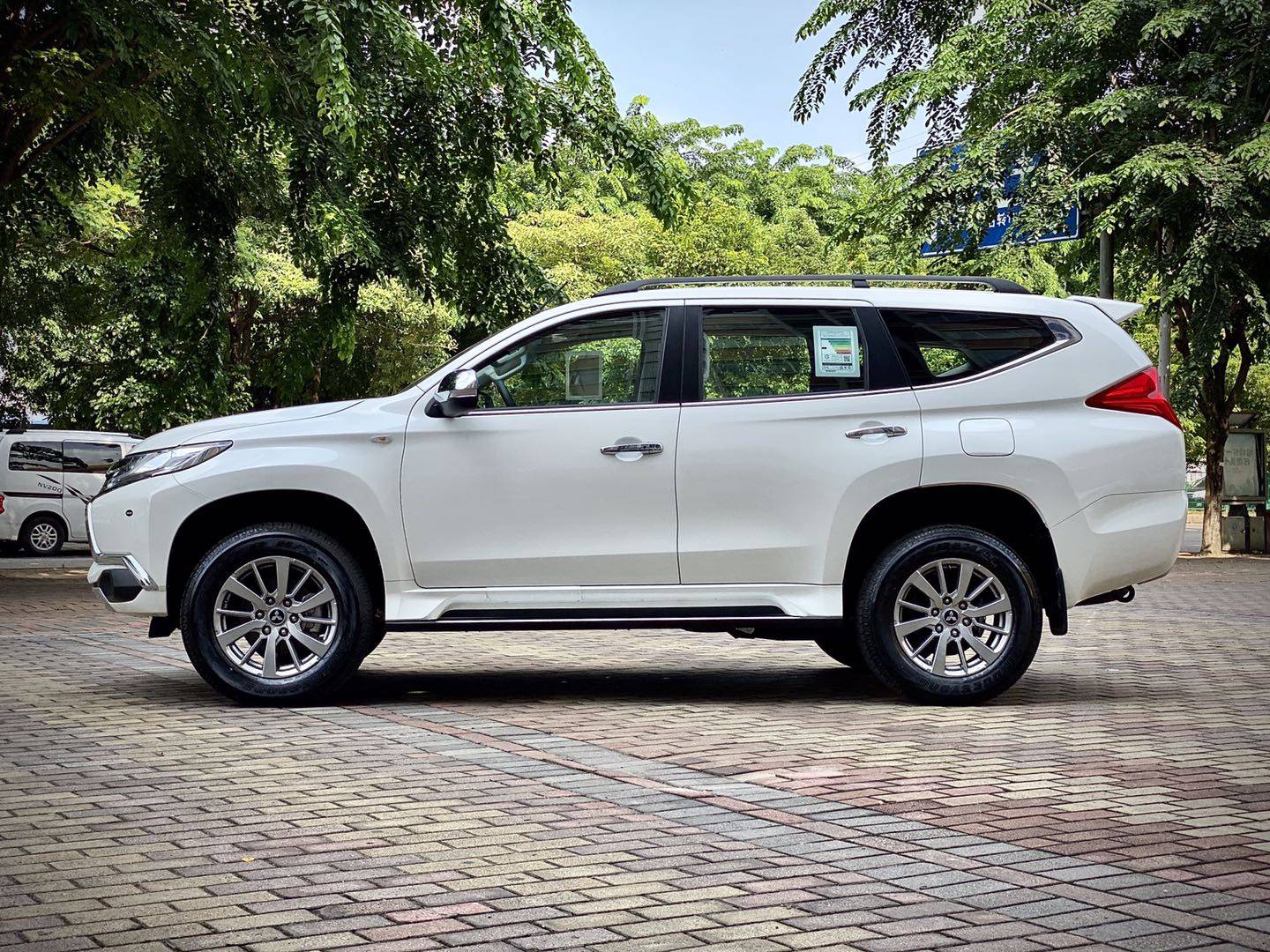 19款帕杰罗劲畅,超高性价比的硬派越野车!