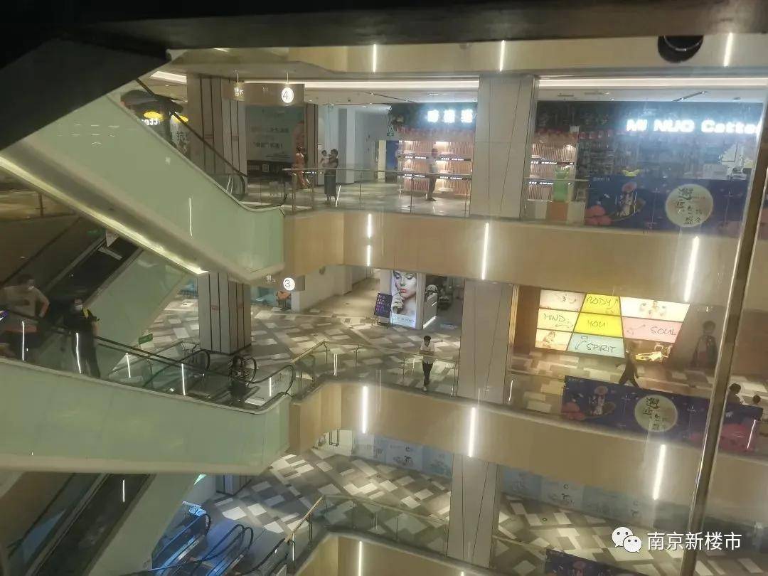 地铁开建!南京主城大型商场,昔日人气惨淡,如今强势回春!