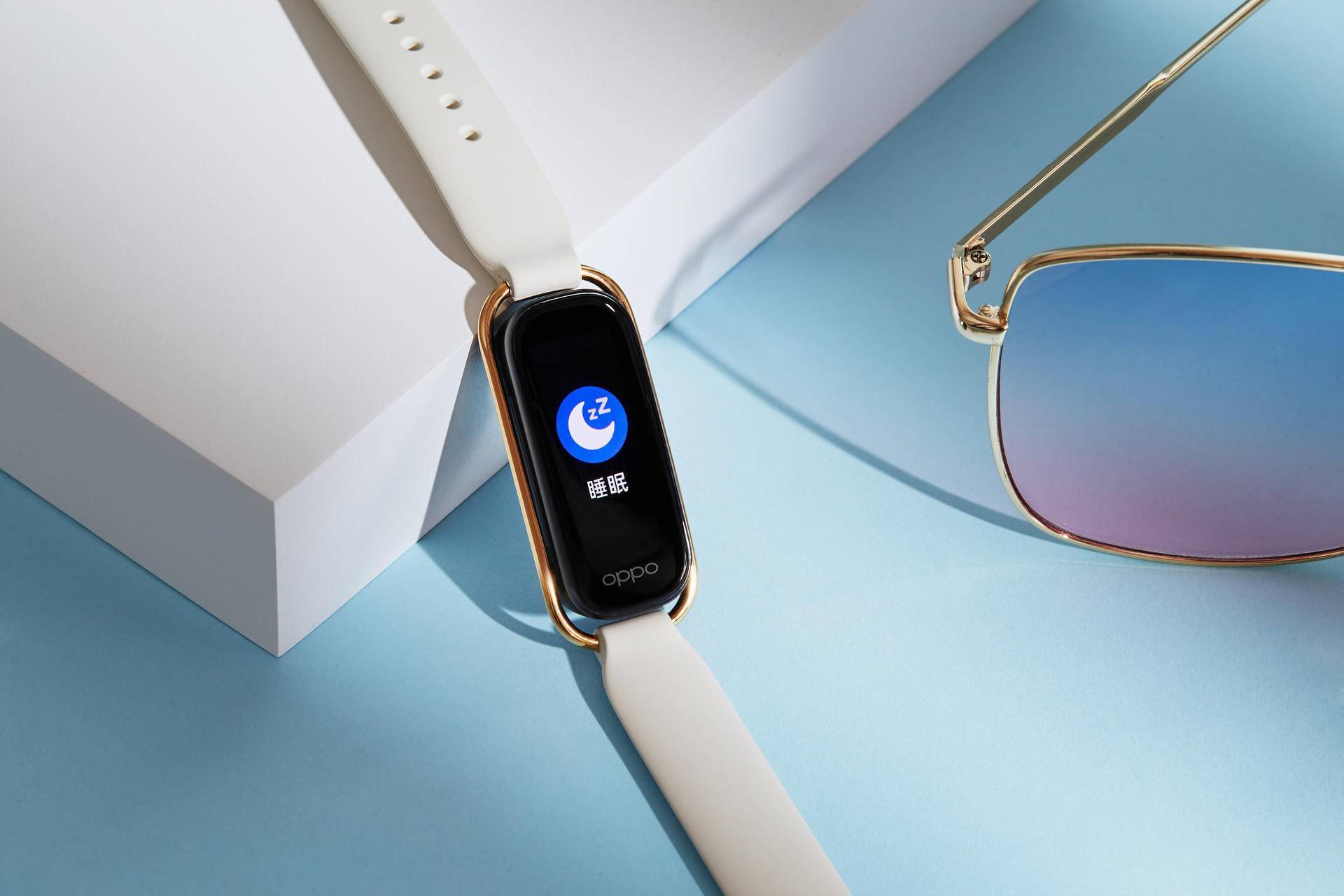 2020年最特别的智能手环oppo手环还开发出了社交属性