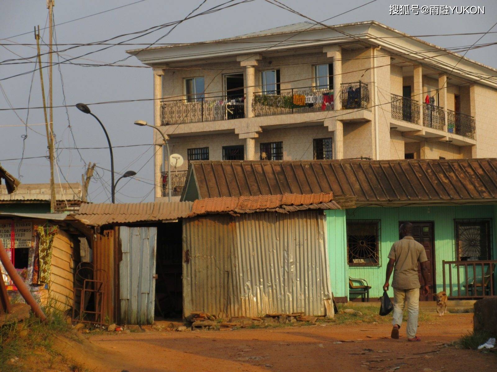 曾经的非洲首富国:曾比肩发达国家,现经济连年暴跌国民穷困潦倒