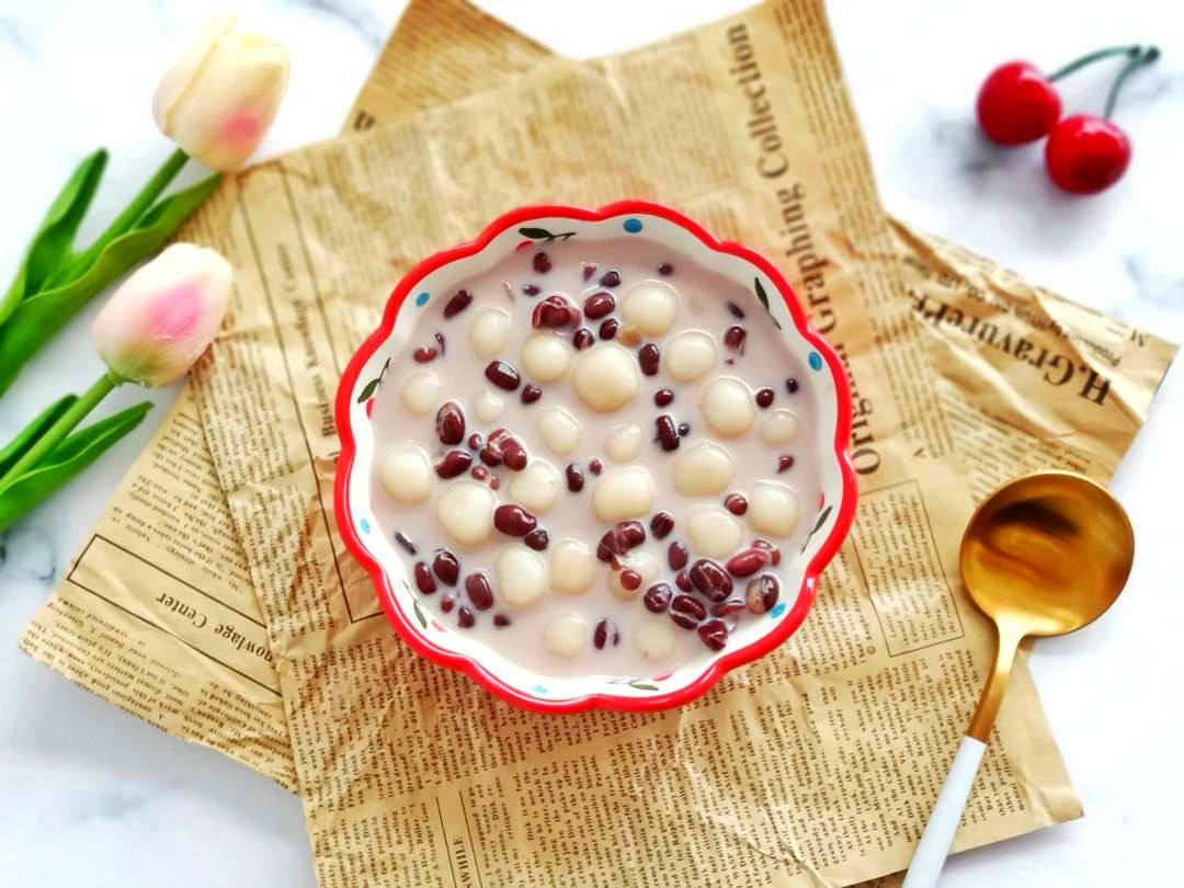 原创1把红豆1把糯米粉1盒牛奶,教你做比奶茶还好喝的红豆小丸子