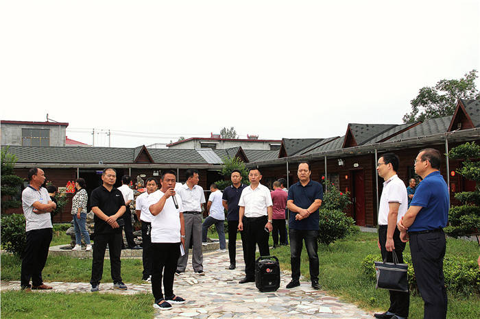 多人,到界首市光武镇考察指导农村闲置宅基地和闲置住宅盘活利用工作