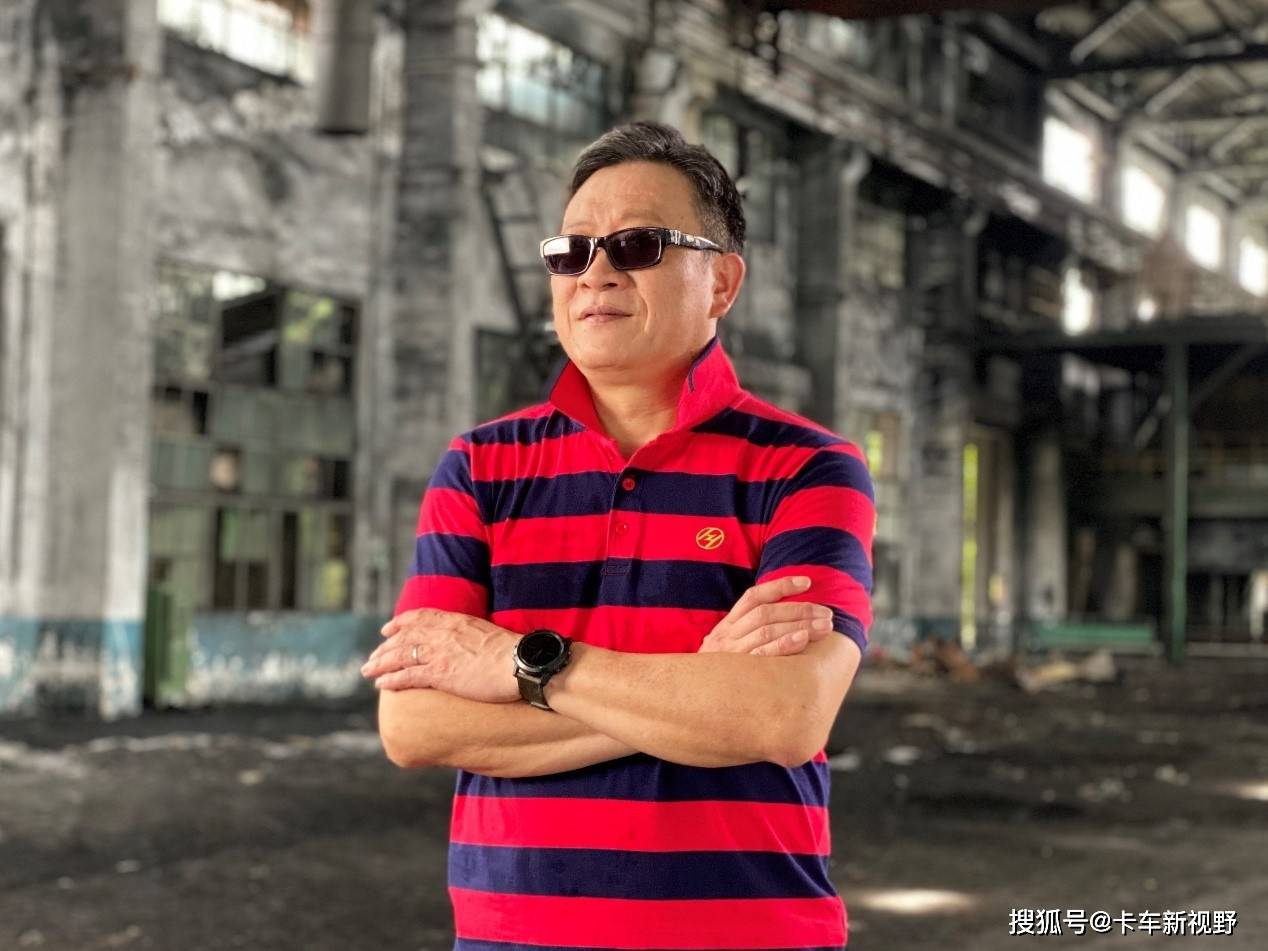 上汽红岩楼建平欢迎关注我的栏目疯子老楼