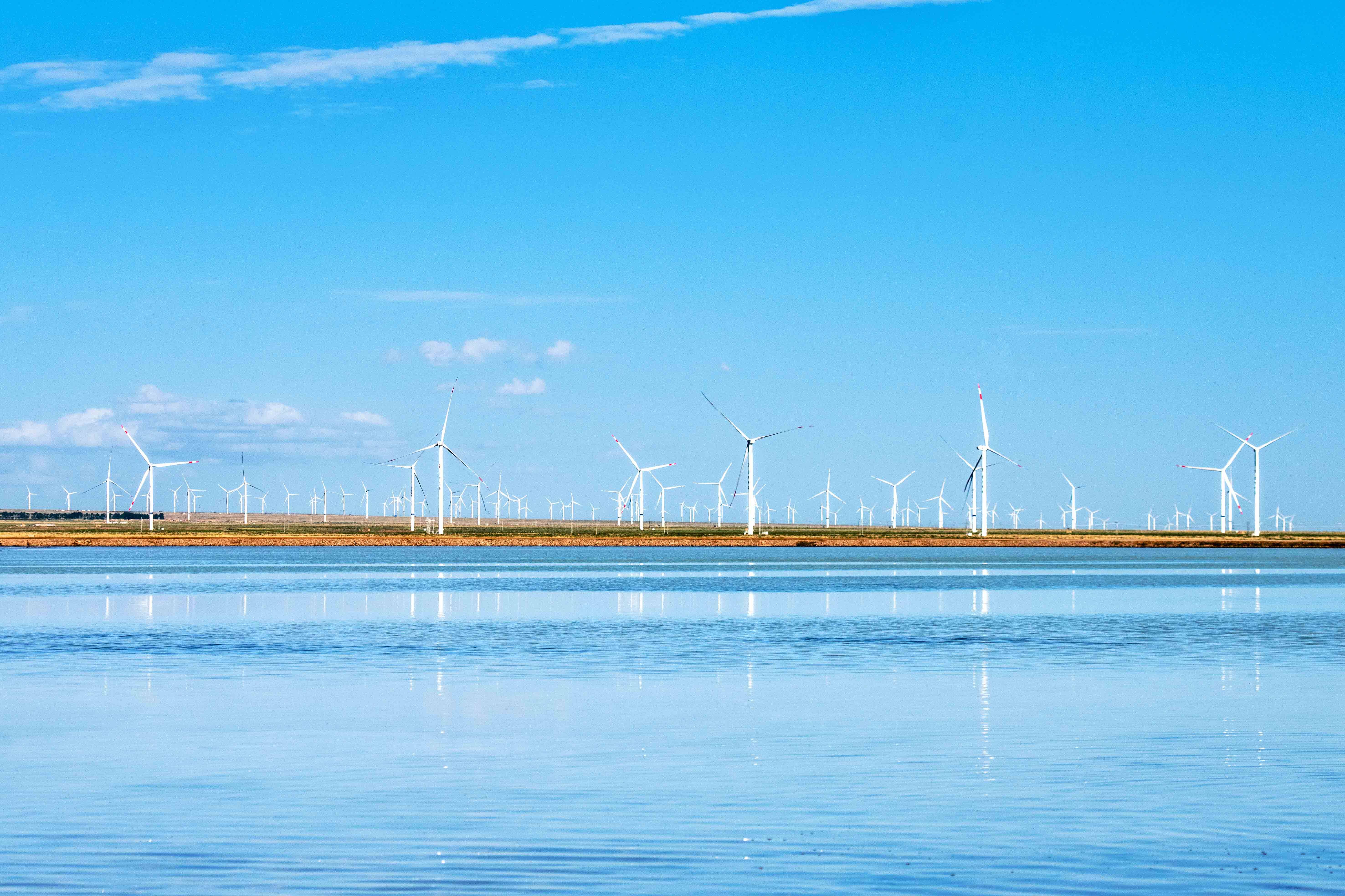 原创青海天空之镜值不值得去?这里的风景让人分不清真实和虚幻!