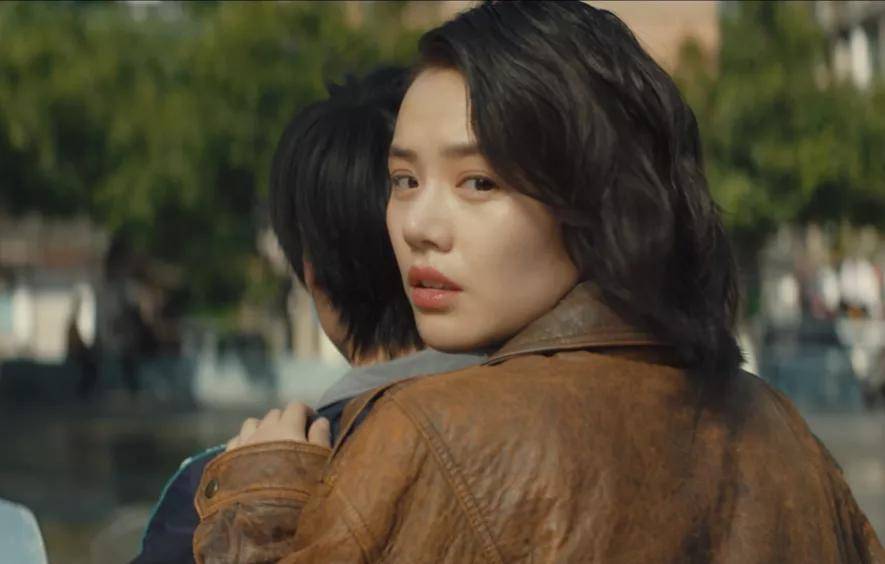 《荞麦疯长》未播先火,各种片段极致激烈,七夕最凶猛的电影