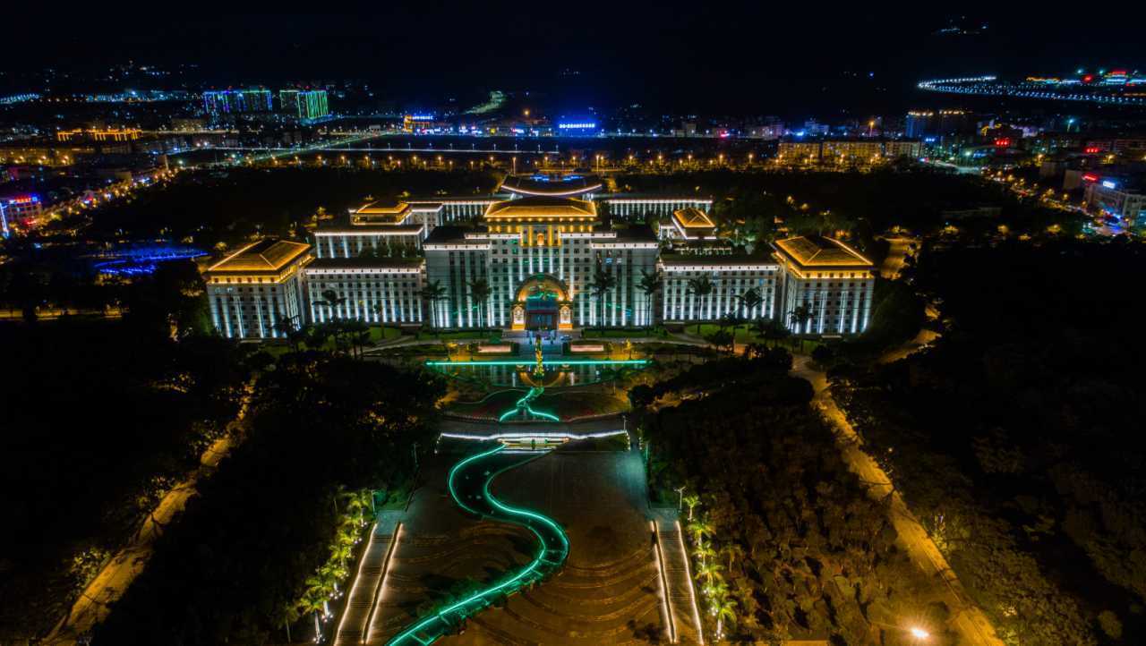 航拍蒙自之美城市景色尽收眼底