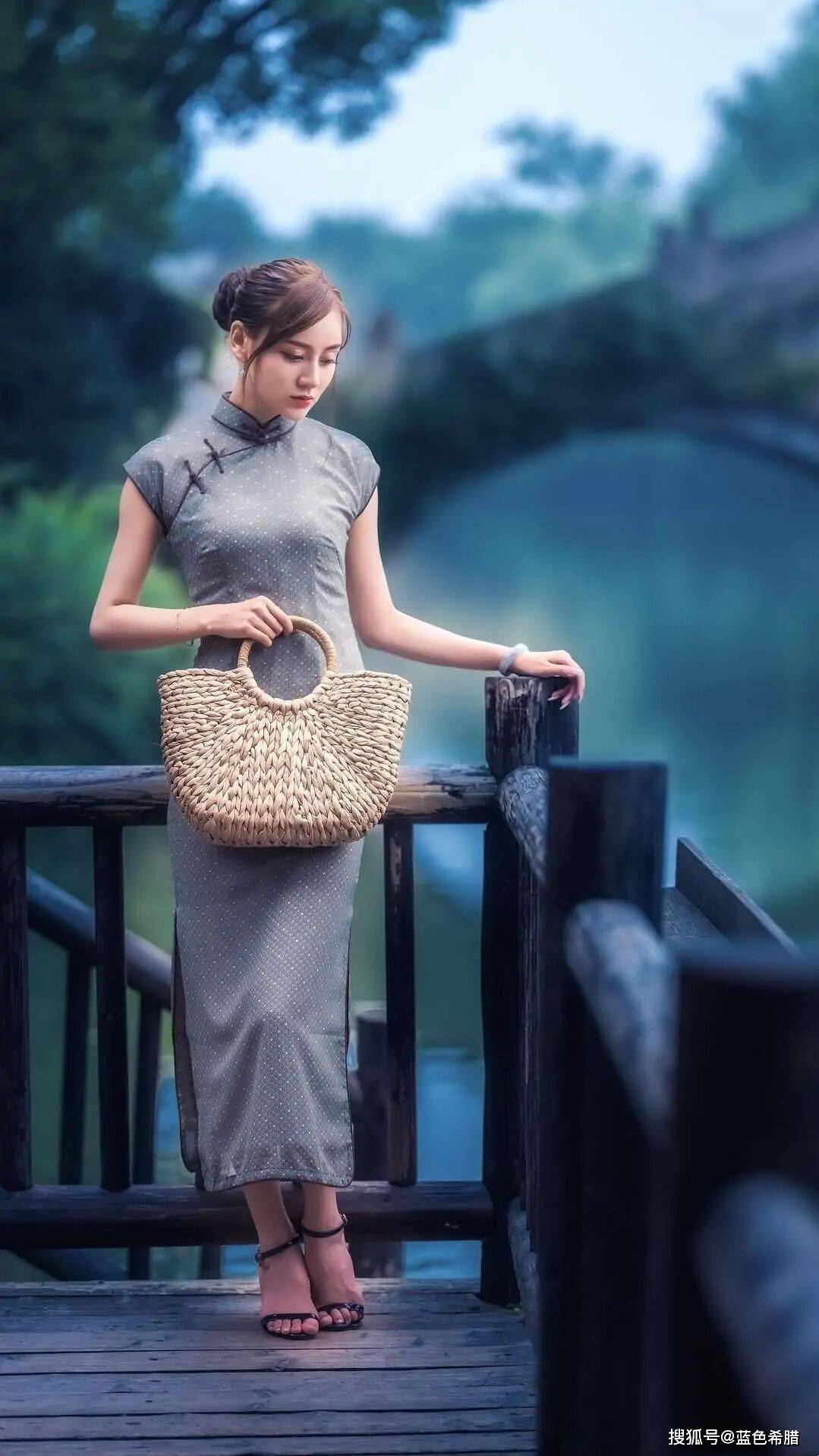 水乡古镇人像怎么拍好看?27张图5个技巧,学会了拍优雅唯美照