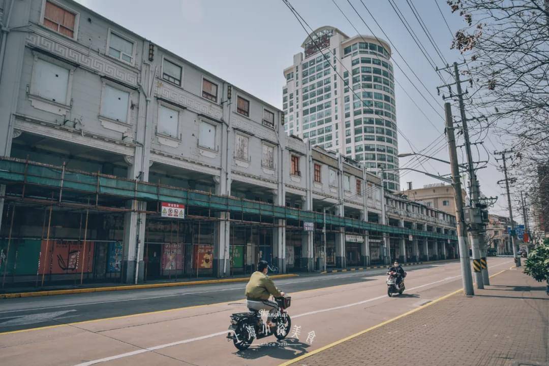 作为在黄浦区长大的上海小囡,对金陵东路总是带着爱和回忆.