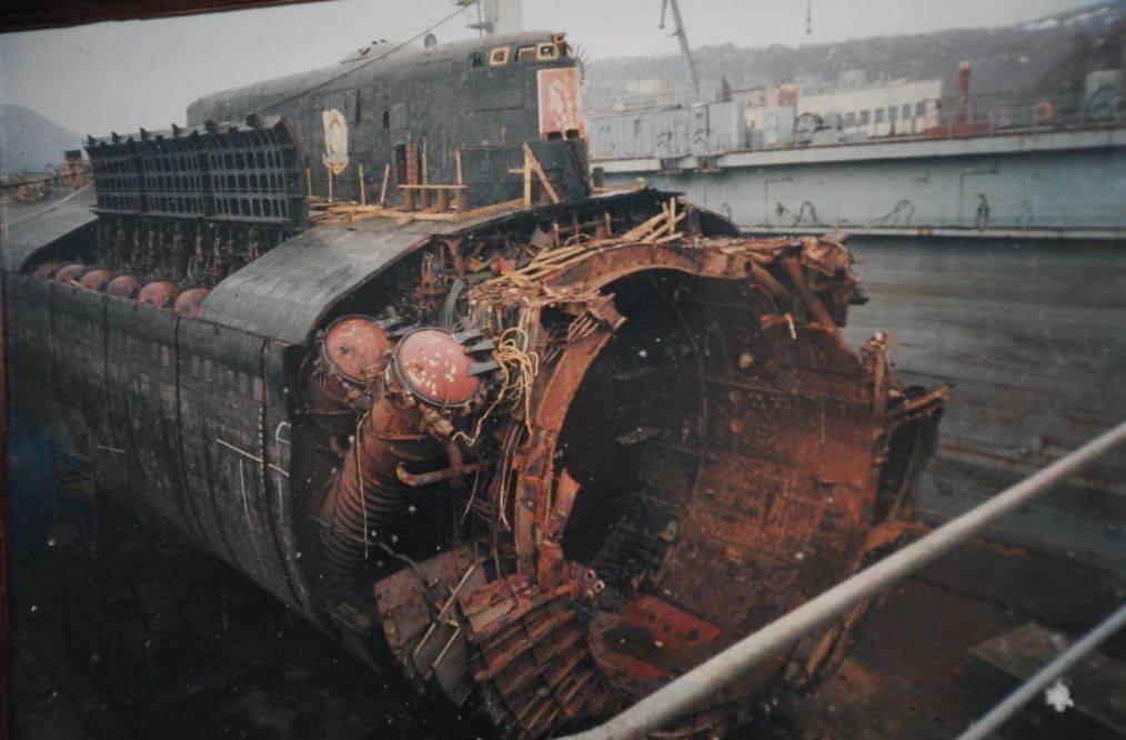 史上最惨烈的潜艇事故:武器粗制滥造,最先进核潜艇被自己炸沉