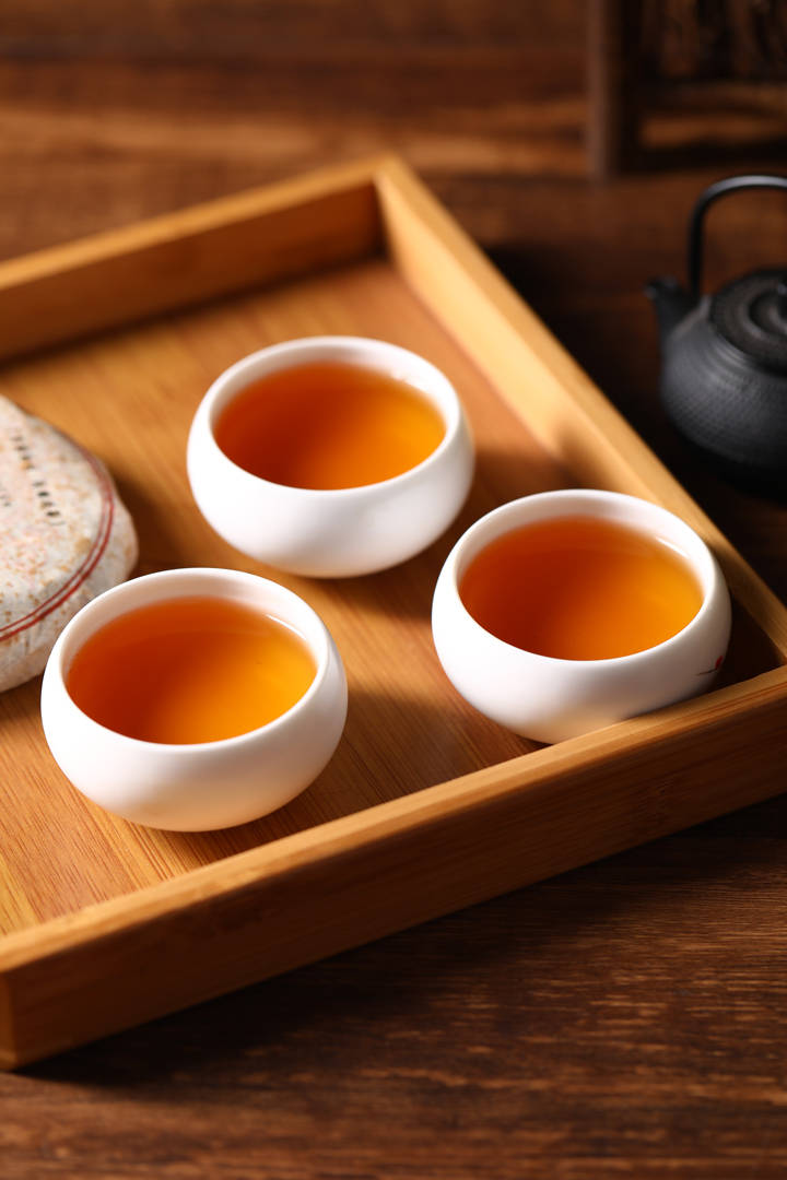 普洱老生茶的价格之所以这么高,是因为普洱老生茶的茶汤之口感变化,是