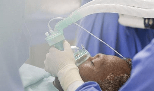 75 全麻就是全身麻醉,患者处于昏迷状态.