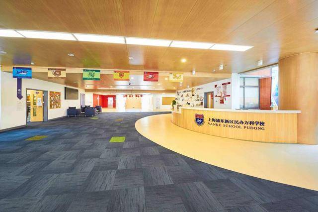 上海德英乐教育旗下的复旦万科实验学校其中考成绩单稳居全区第一梯队