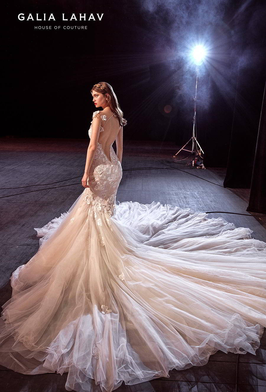 stealtheshowwithgalialahav2020makeascene春季婚纱系列