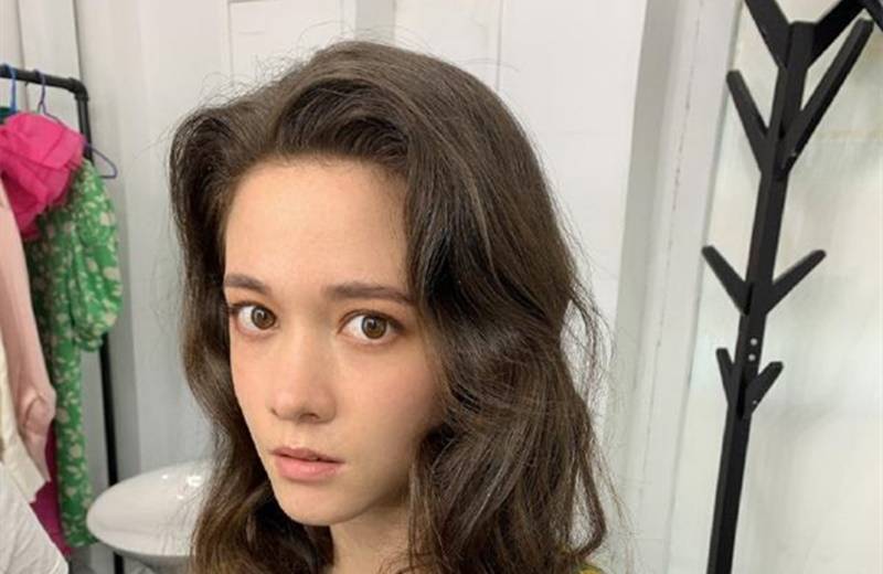 经纪人坐地起价惹怒吴京,她背负多年骂名,今靠《八佰》成功翻身