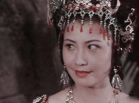 陈阿喜,还为六小龄童版《西游记》中的"百花羞公主"配过音.