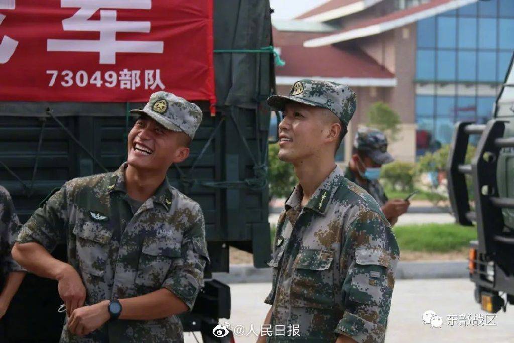 被洪水卷走的抗洪战士冒小驰回到驻训场