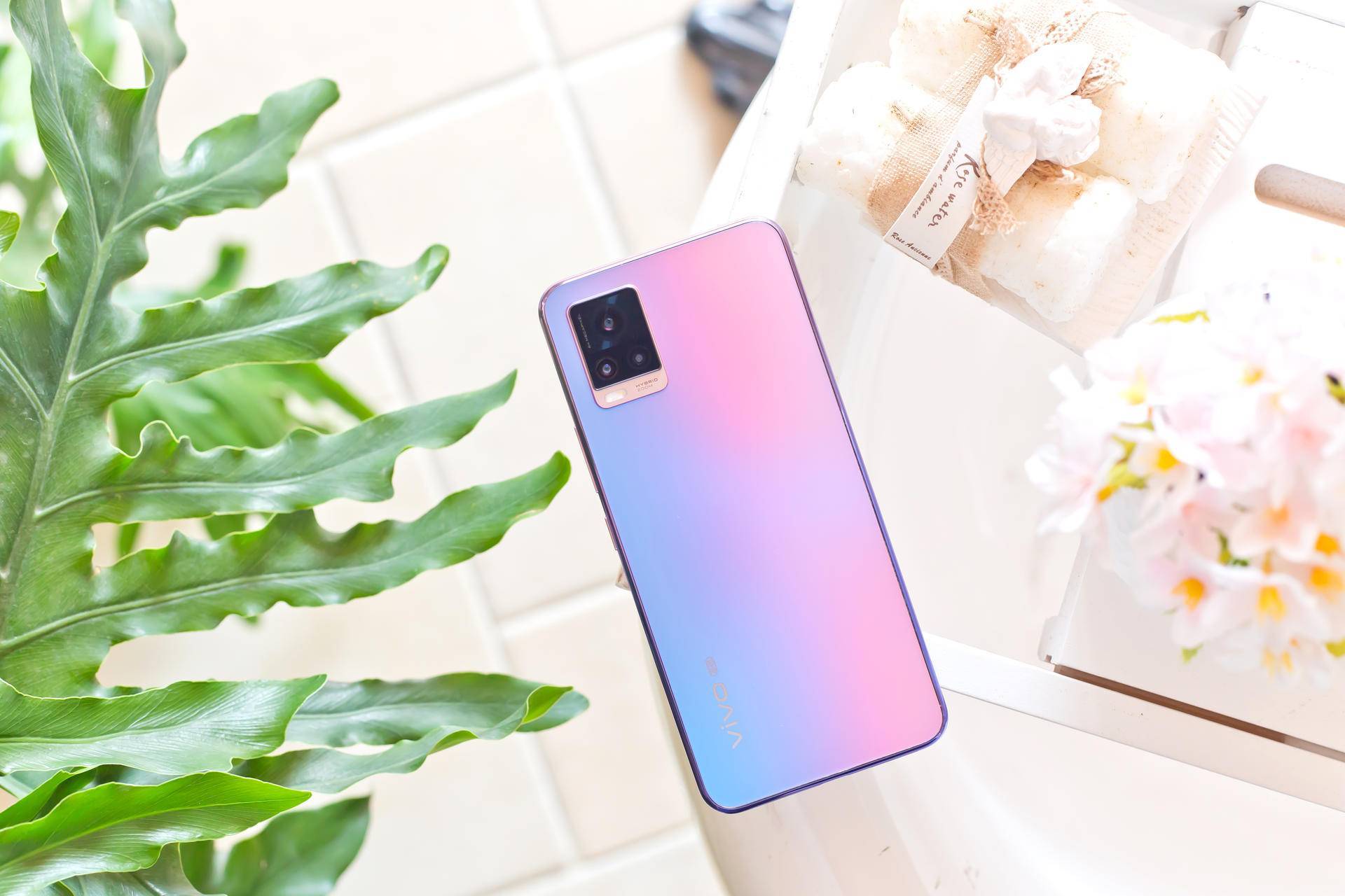 手感极度舒适自拍提升明显vivos7给你爱上自怕的理由