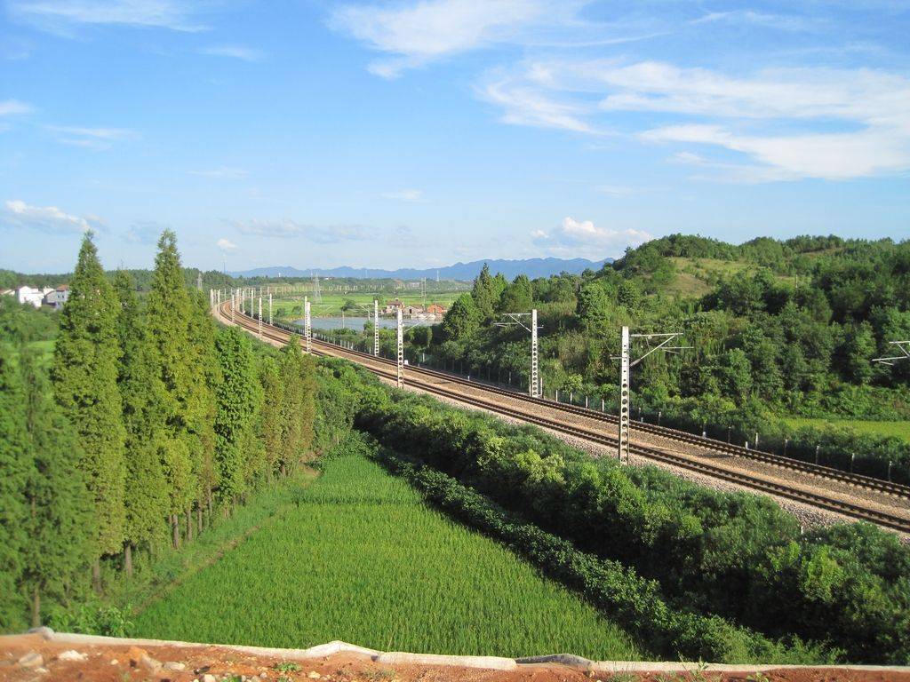 安徽计划打造一条新铁路线,新建正线全长约166公里,时速250公里