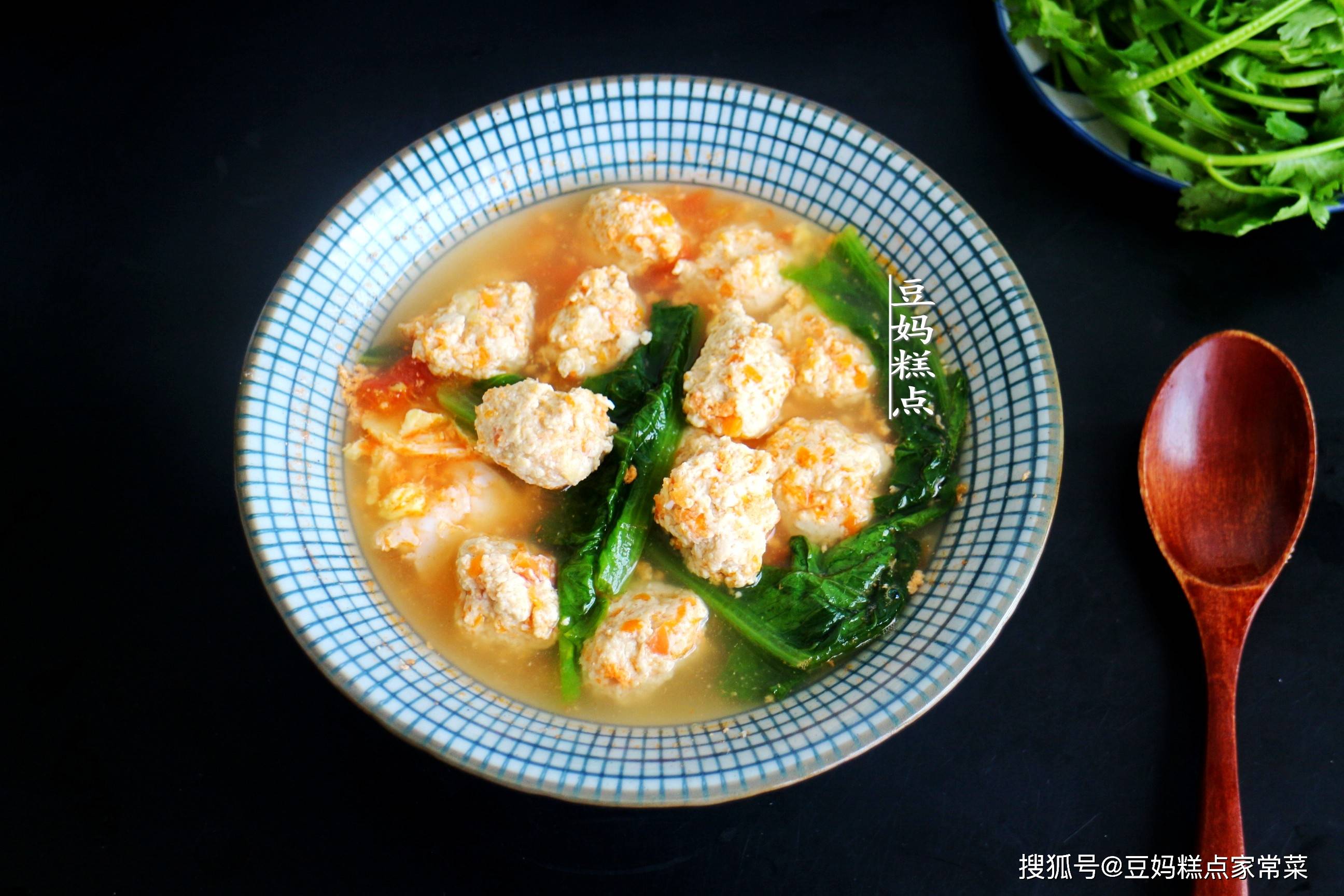 减肥餐,豆腐肉丸子汤,简单又味美,做1次1周就够了