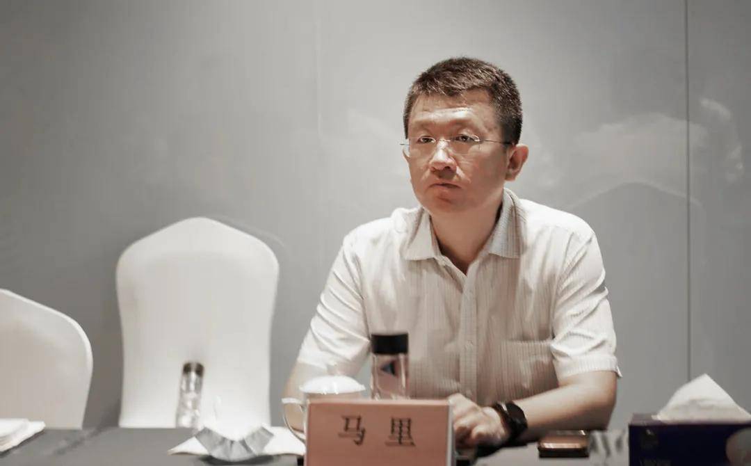 龙华区委常委马里,吴振兴一行赴银星科技园开展专项调研