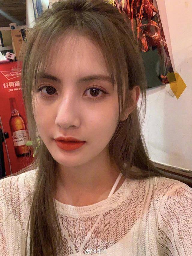 原创王思聪前女友甜仇发文回应分手手网友铁打的王思聪流水的网红