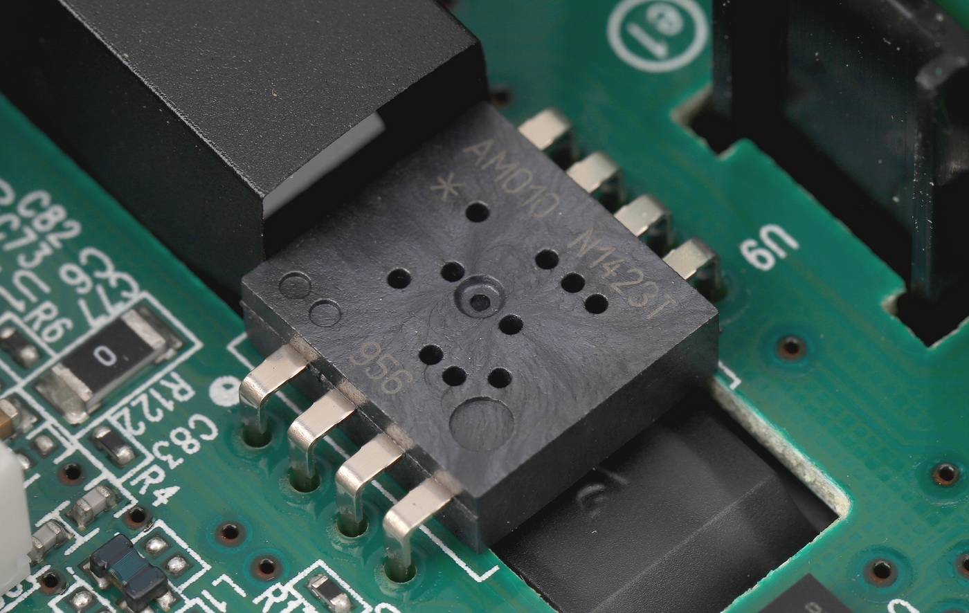 罗技g402搭配的deltazero光学引擎am010传感器,搭配遮光罩,分辨率提升