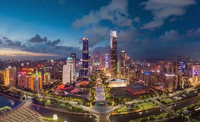 沿着季华路看佛山的30年奋进