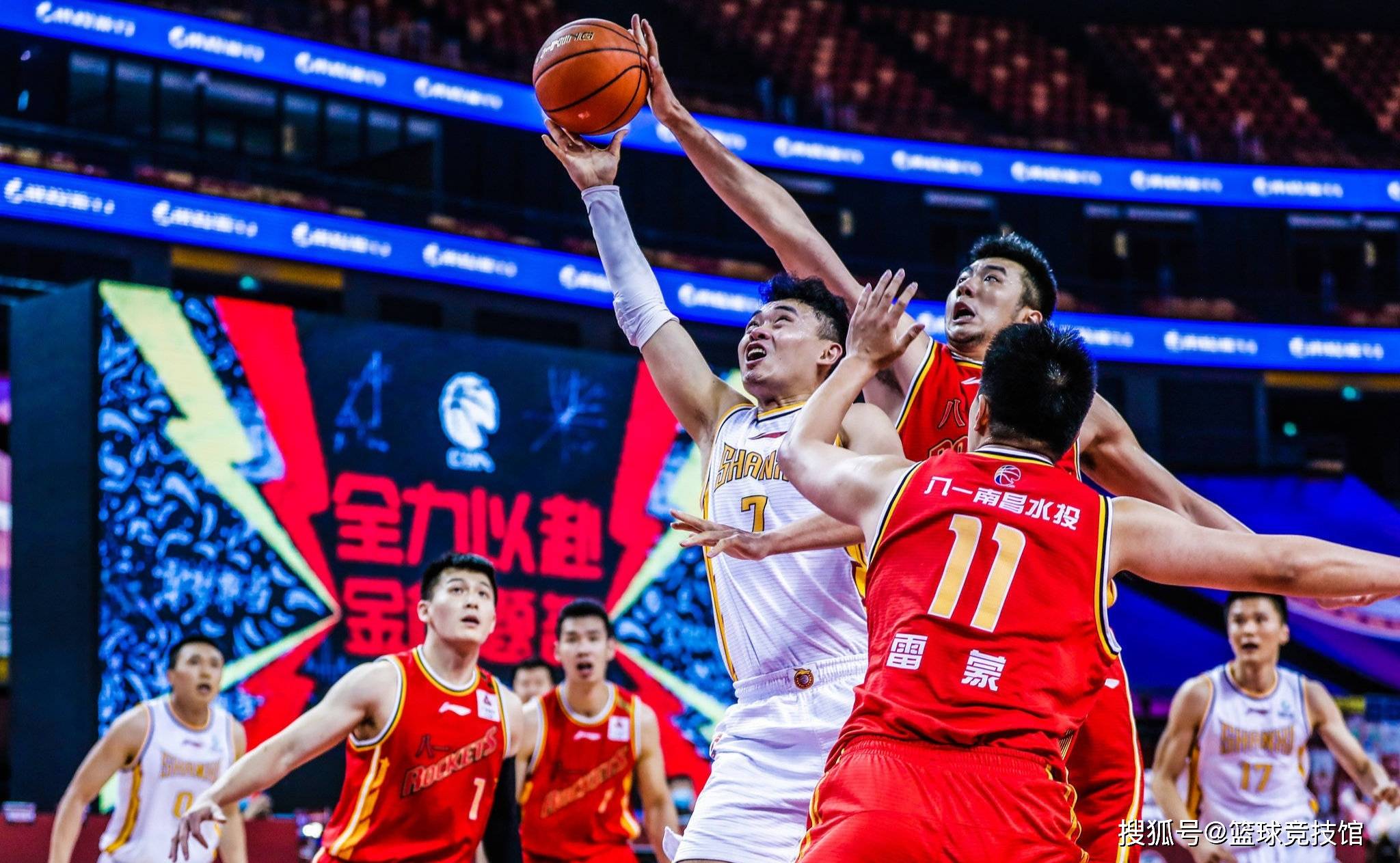 继续向姚明施压不甘退出cba八一队还留恋些什么