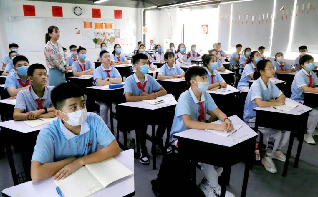 北京市八一学校保定分校元气满满向前冲开学第一天多彩第一课